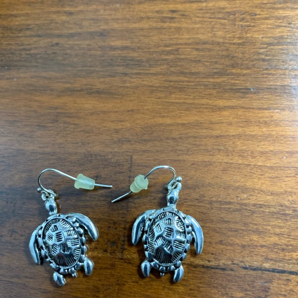 Turtle Earrings and Pendant Set - Picture 5 of 5